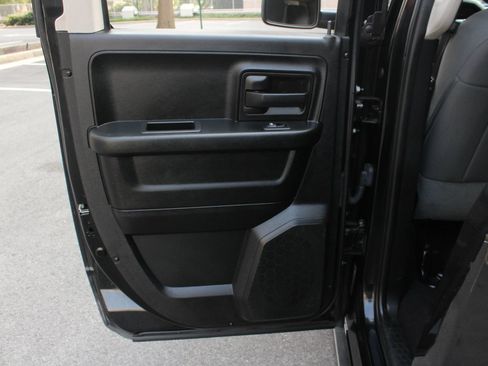Used 2020 RAM 1500 Tradesman w/ Chrome Plus Package RWD image 19