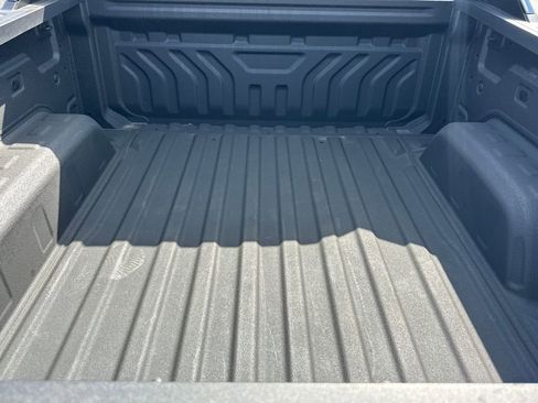 New 2025 Chevrolet Silverado EV LT image 9