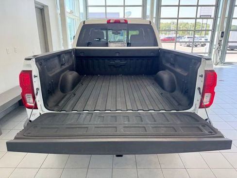 Used 2017 Chevrolet Silverado 1500 LTZ Z71 w/ LTZ Plus Package AWD/4WD image 36