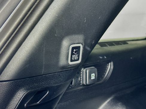 Used 2025 Jeep Grand Cherokee Altitude AWD/4WD image 28