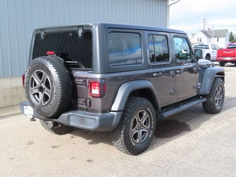 Used 2019 Jeep Wrangler Unlimited Sport S AWD/4WD image 4
