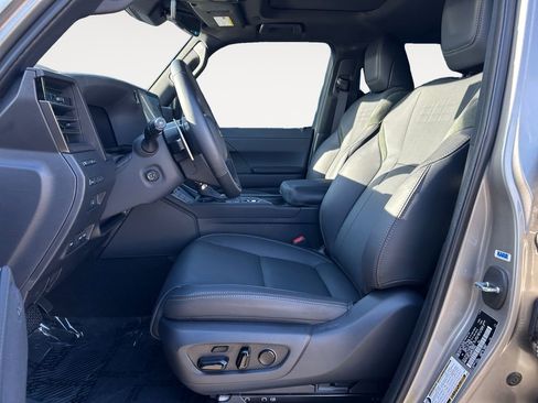 Used 2026 Lexus GX 550 AWD/4WD image 6