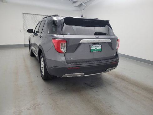Used 2022 Ford Explorer XLT w/ Equipment Group 202A AWD/4WD image 6