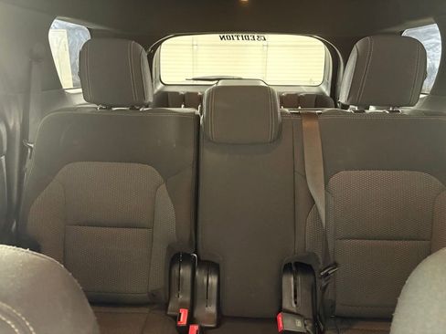 Used 2018 Ford Explorer XLT w/ Equipment Group 201A FWD image 35