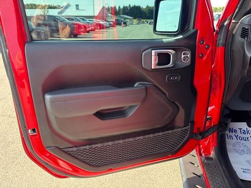 Used 2024 Jeep Wrangler Unlimited Sport AWD/4WD image 20