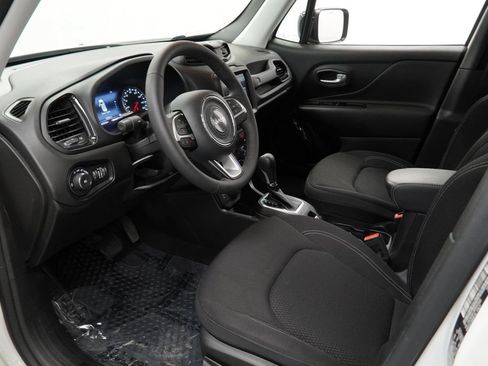 Certified 2023 Jeep Renegade Altitude AWD/4WD image 10
