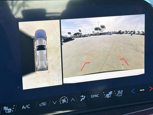 New 2026 Chevrolet Traverse RS image 17