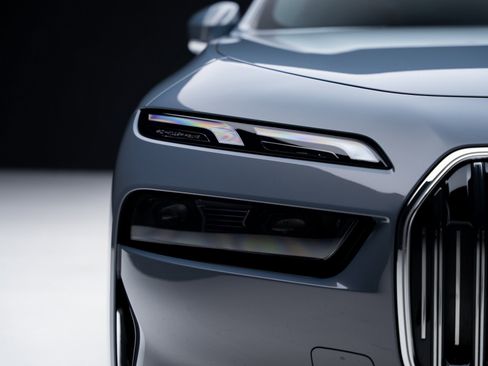 Used 2023 BMW i7 xDrive60 image 9