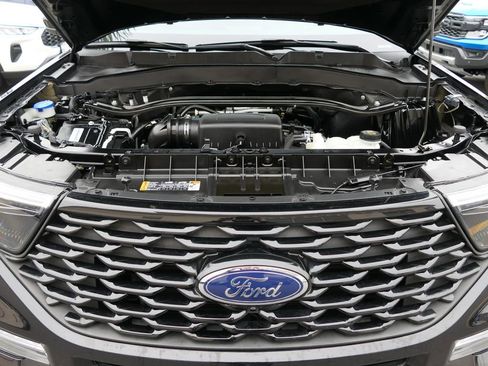 Used 2023 Ford Explorer ST-Line w/ Class IV Trailer Tow Package RWD image 29