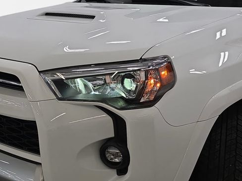 Certified 2023 Toyota 4Runner TRD Off-Road Premium w/ Moonroof Package AWD/4WD image 28