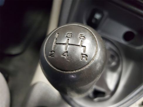 Used 2000 Ford Mustang V6 image 17