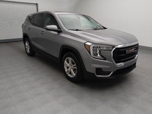 Used 2023 GMC Terrain SLE w/ LPO, Floor Liner Package FWD image 13