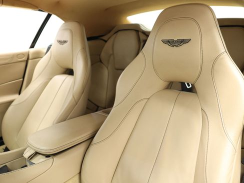 Used 2016 Aston Martin Vanquish Volante Convertible 2D image 13