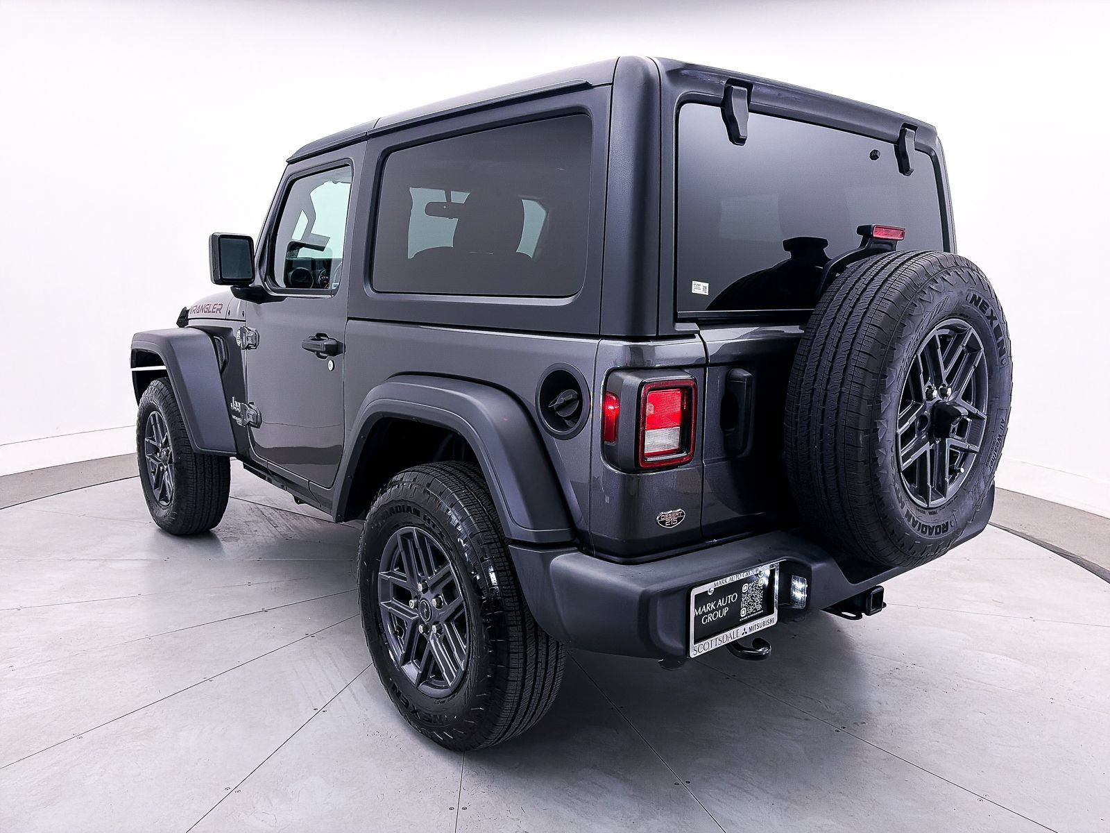 Used 2021 Jeep Wrangler Sport AWD/4WD image 15