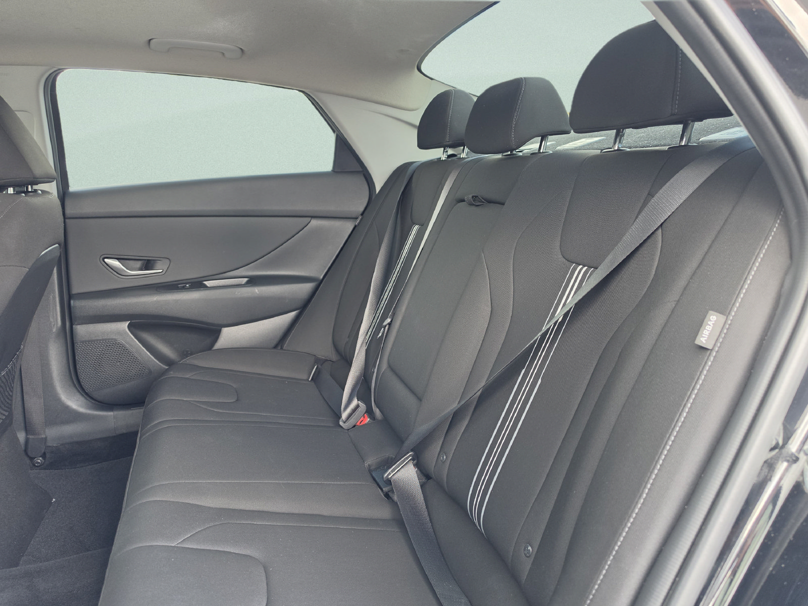 Used 2024 Hyundai Elantra SEL w/ Convenience Package FWD image 21