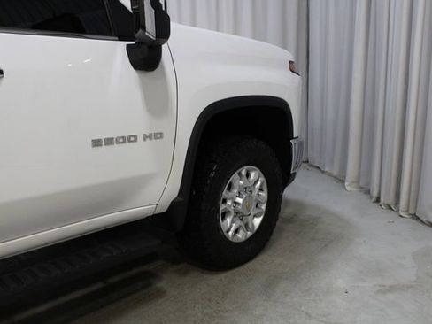 Used 2024 Chevrolet Silverado 2500 LTZ image 27