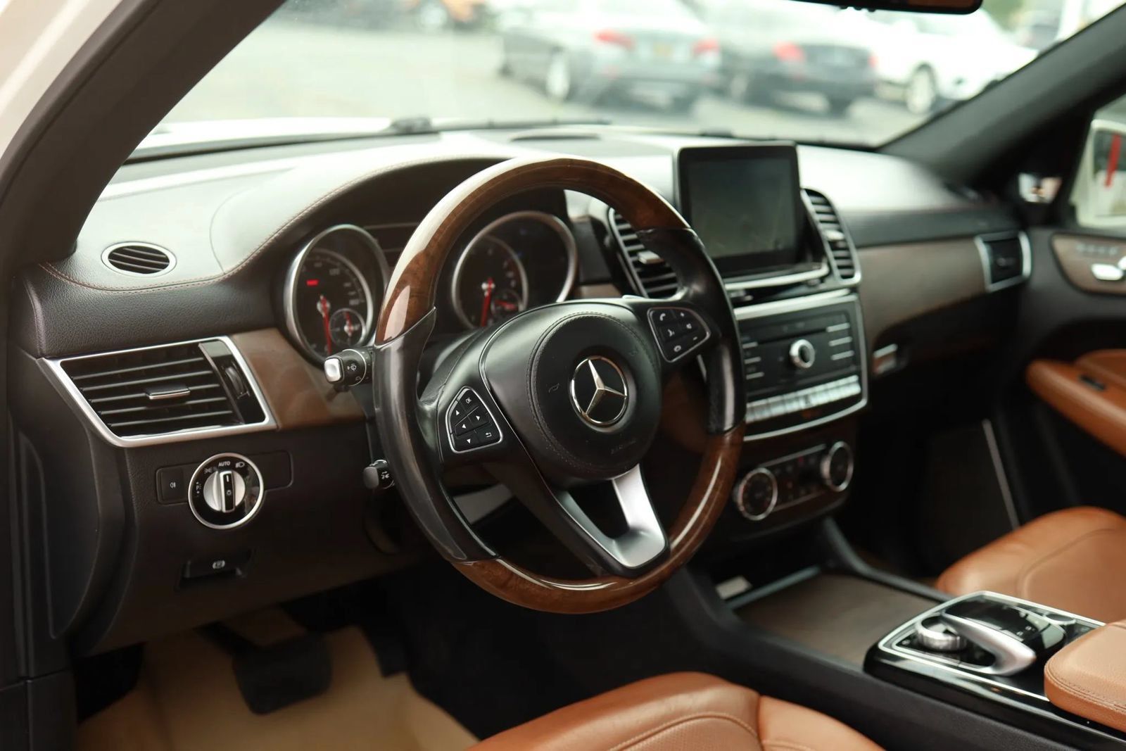 Used 2017 Mercedes-Benz GLS 450 4MATIC image 18