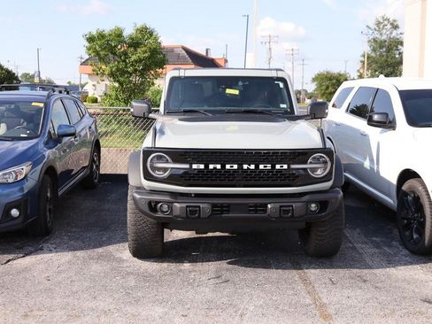 Used 2023 Ford Bronco Wildtrak AWD/4WD image 3