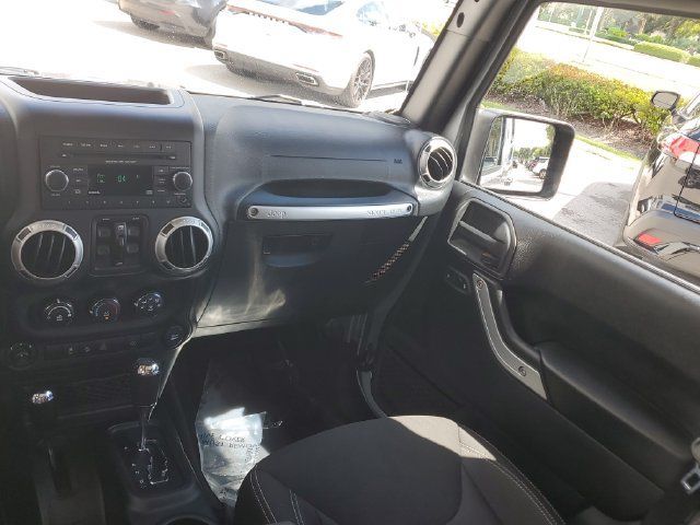 Used 2016 Jeep Wrangler Unlimited Sahara AWD/4WD image 20