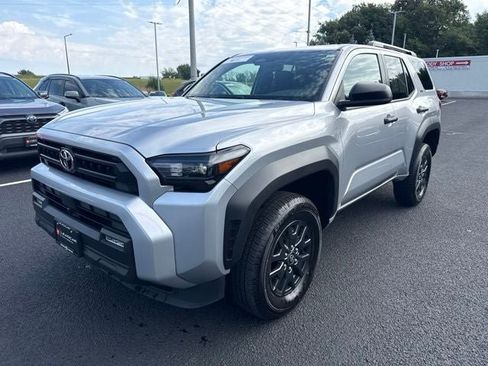 Certified 2025 Toyota 4Runner SR5 AWD/4WD image 5