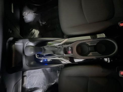 Used 2022 Toyota Corolla LE FWD image 25