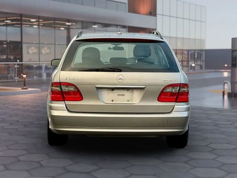 Used 2008 Mercedes-Benz E 350 4MATIC Wagon image 8