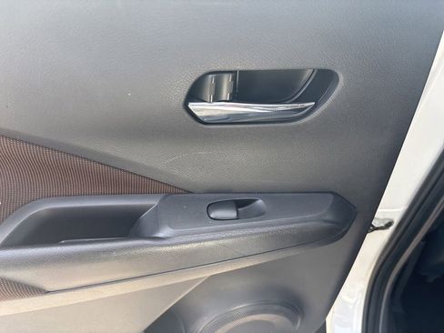 Used 2022 Nissan Kicks SR w/ Interior Electronics Package FWD image 24