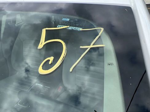 Used 2018 Ford Fusion SE image 32