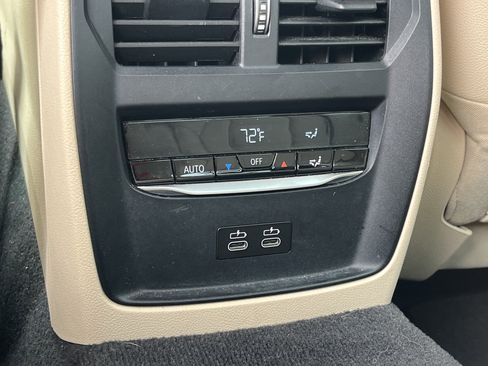 Used 2021 BMW 330i Sedan w/ Convenience Package image 22