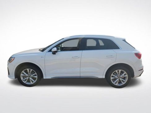Used 2022 Audi Q3 2.0T Premium w/ Convenience Package AWD/4WD image 5