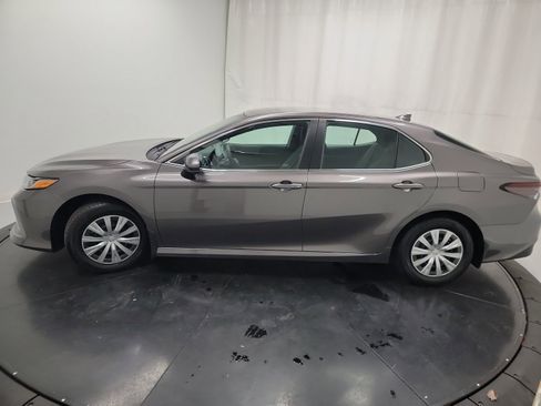 Used 2023 Toyota Camry LE image 4