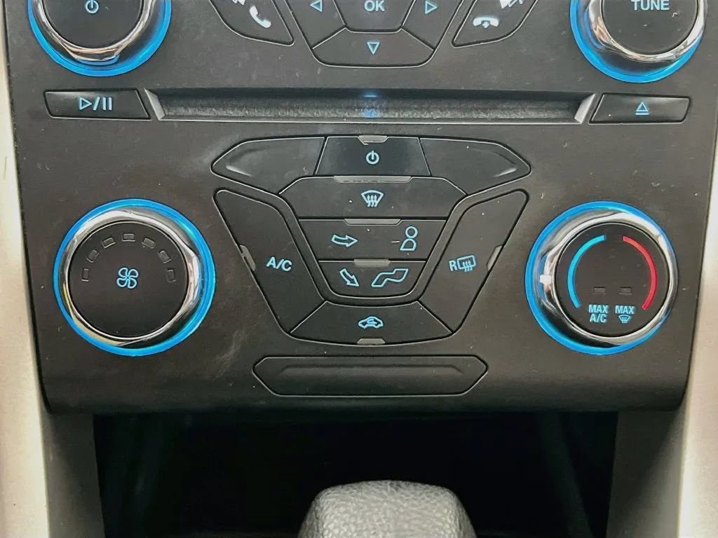 Used 2016 Ford Fusion S FWD image 16
