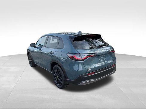 Used 2025 Honda HR-V Sport image 3