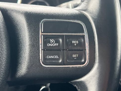 Used 2017 Jeep Wrangler Unlimited Rubicon w/ Connectivity Group image 28