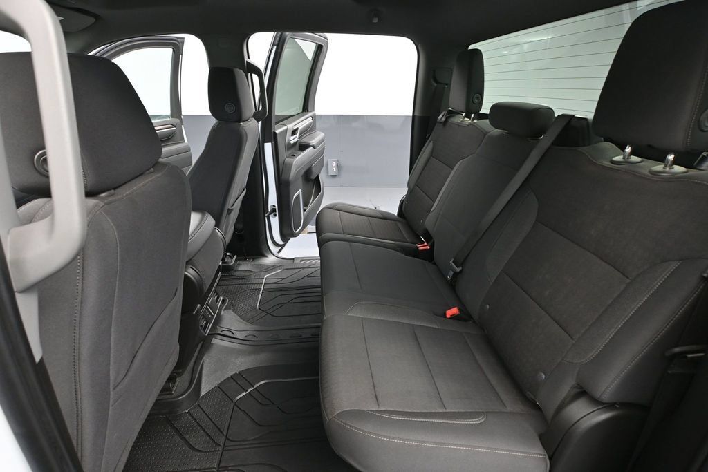Used 2025 Chevrolet Silverado 3500 LT w/ Safety Package AWD/4WD image 28