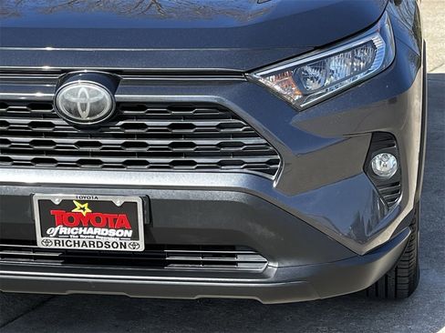 Used 2020 Toyota RAV4 XLE w/ Convenience Package image 8