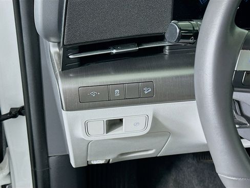 Used 2025 Hyundai Kona SEL image 17