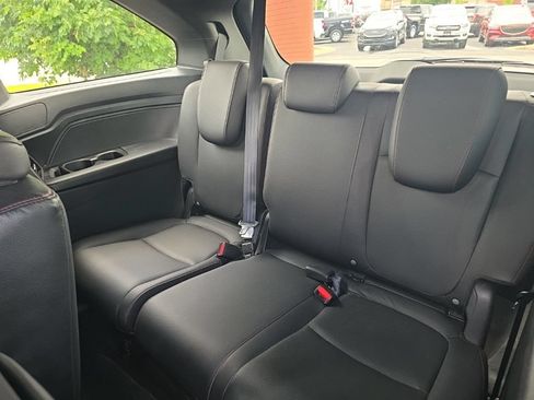 Used 2023 Honda Odyssey Sport image 13