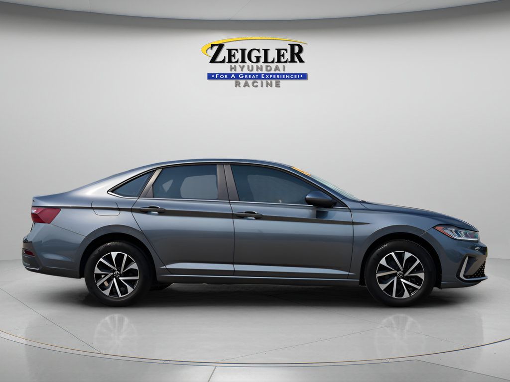 Used 2025 Volkswagen Jetta S FWD image 8