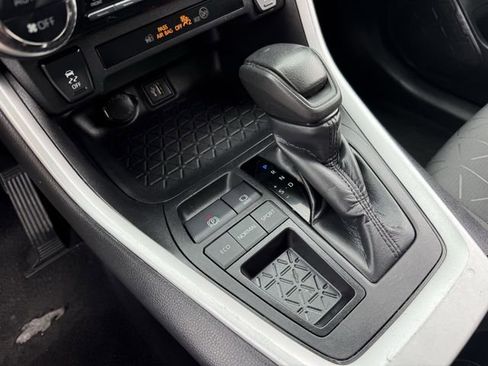 Used 2024 Toyota RAV4 XLE image 20