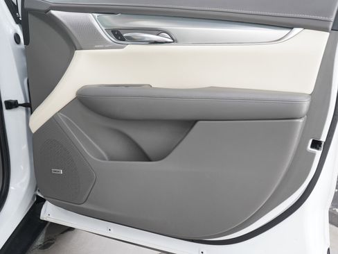 Used 2022 Cadillac XT5 Premium Luxury AWD/4WD image 9