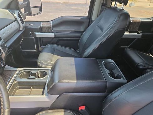 Used 2019 Ford F250 Lariat w/ Lariat Ultimate Package AWD/4WD image 21