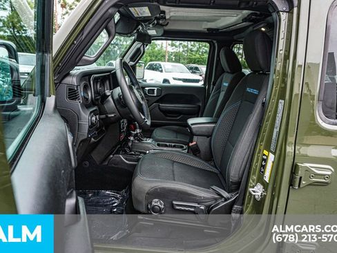 Used 2024 Jeep Wrangler Unlimited Rubicon 4xe AWD/4WD image 19