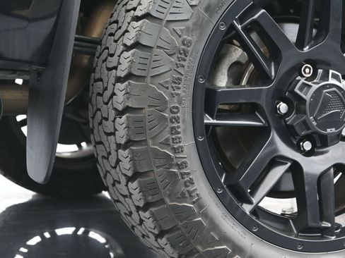 Used 2021 Toyota Tundra SR5 w/ SR5 Upgrade Package image 45