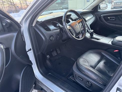 Used 2010 Ford Taurus SEL image 12