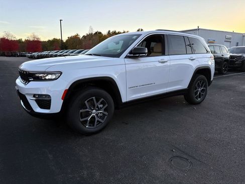 New 2025 Jeep Grand Cherokee Limited image 4