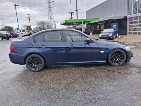 Used 2011 BMW 328i xDrive Sedan image 5