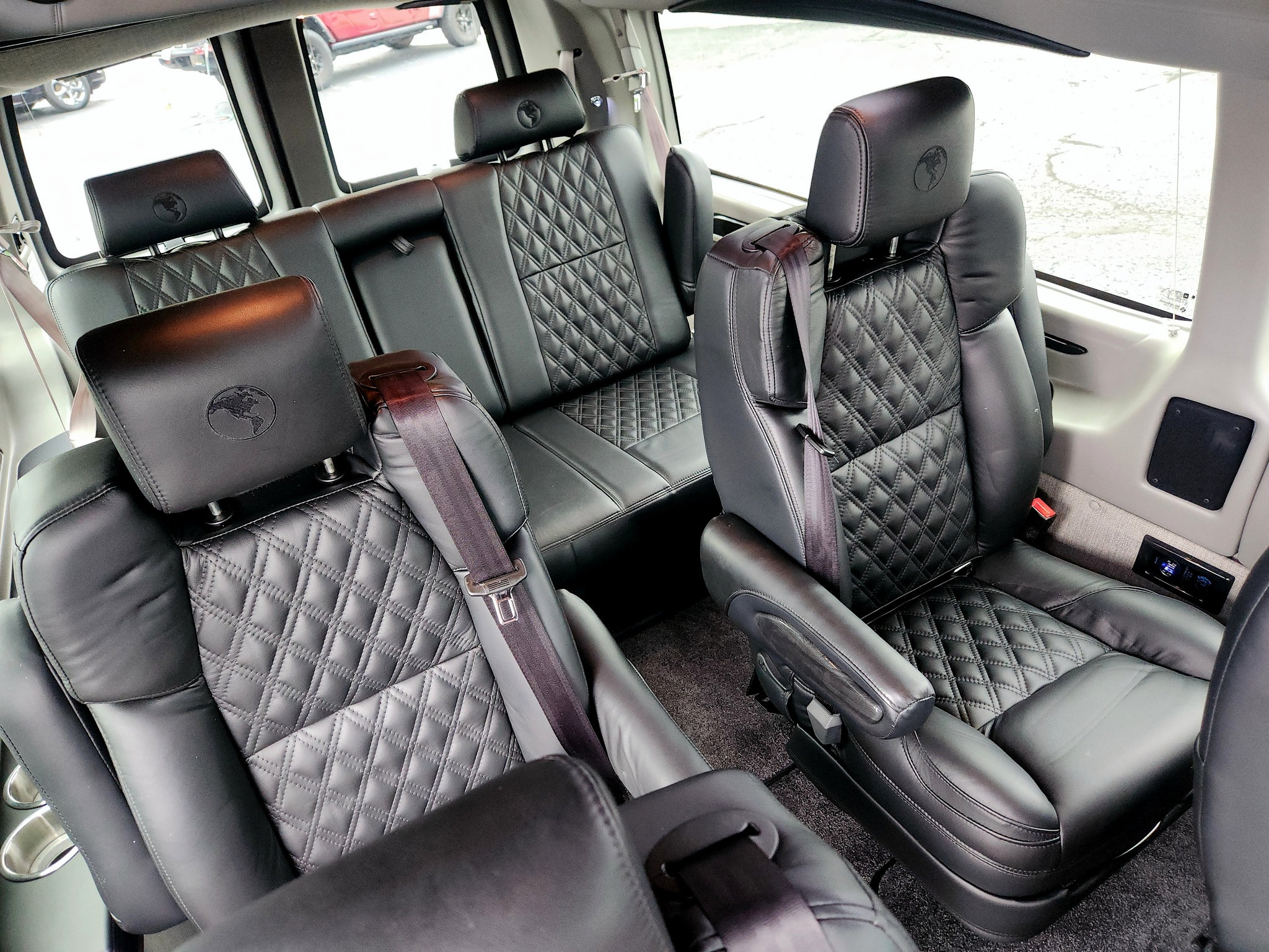 Used 2023 GMC Savana 2500 Extended RWD image 49