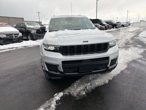 New 2025 Jeep Grand Cherokee L Limited AWD/4WD image 3