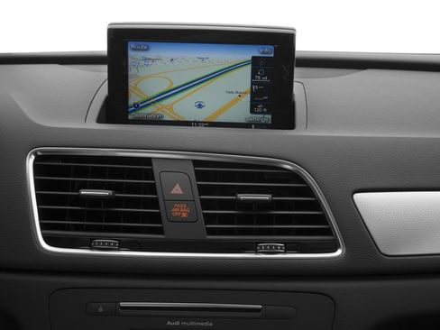 Used 2017 Audi Q3 2.0T Premium Plus w/ Premium Plus Package image 17